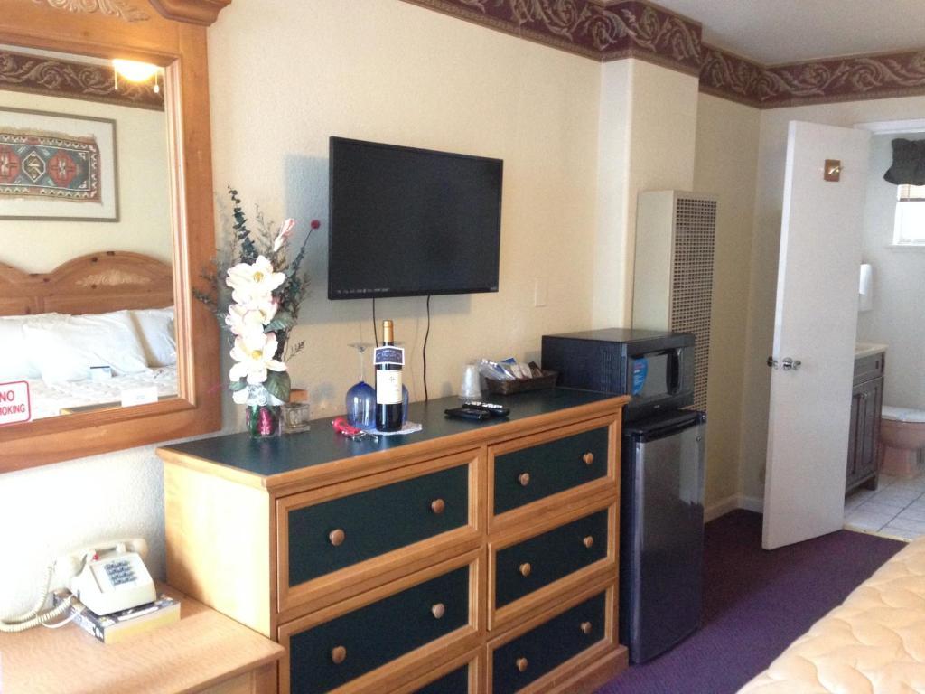 Travelers Inn And Suites Саут Лейк Тахо Стая снимка